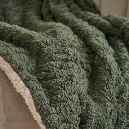 Shepra Throw Woodland Green